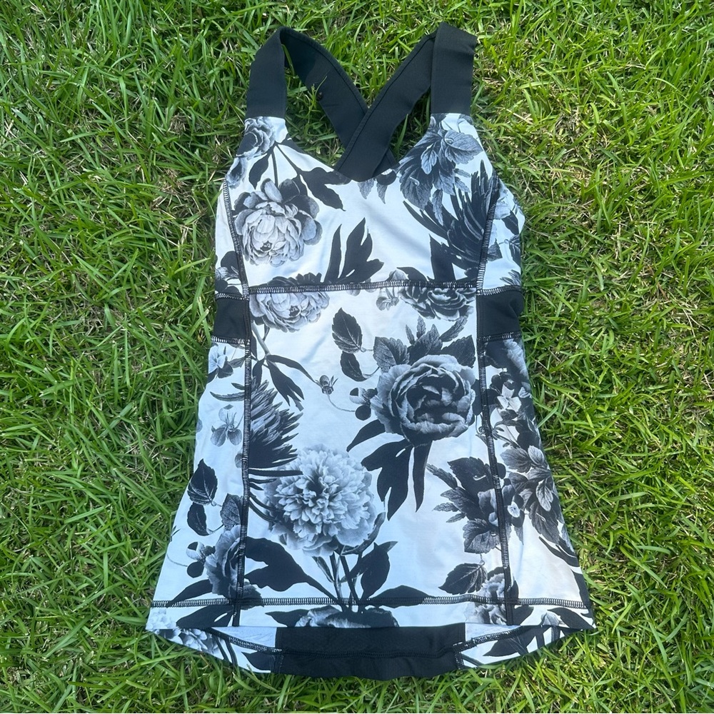 🌟Lululemon Push Ur Limits Tank🌟 - Picture 2 of 14